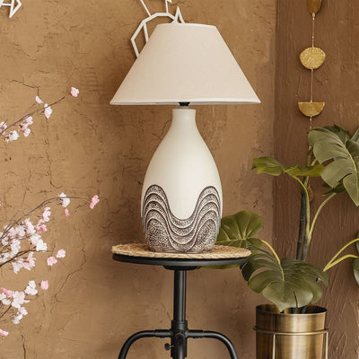 Wavy Cream Table Lamp